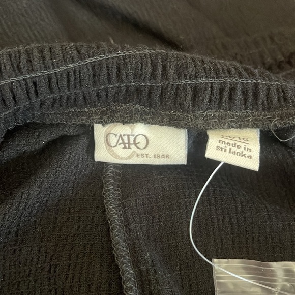 Cato black high-low skirt with elastic waistband. Size 14/16 - Picture 7 of 11